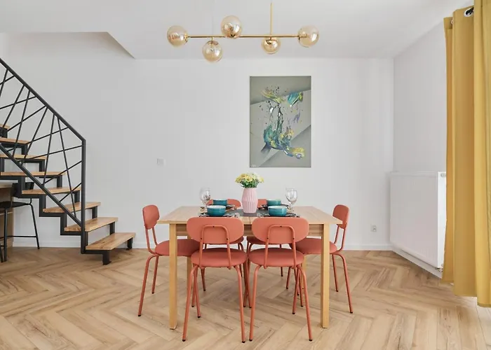 Spacious Family Apartment With Free Garage By Noclegi Renters