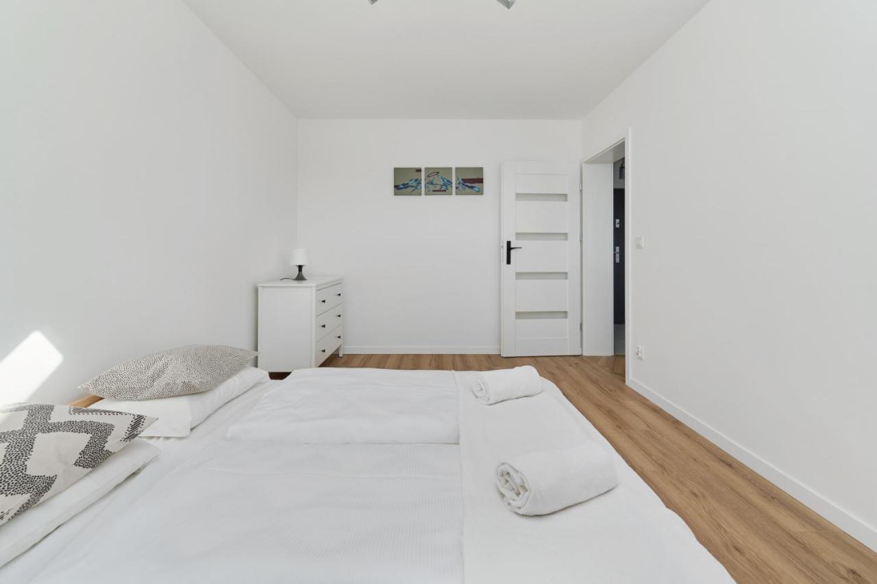 Apartment Spacious Family With Free Garage By Renters
